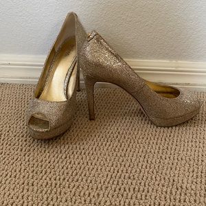 Gold Micheal Kors size 8 sparkly gold heels